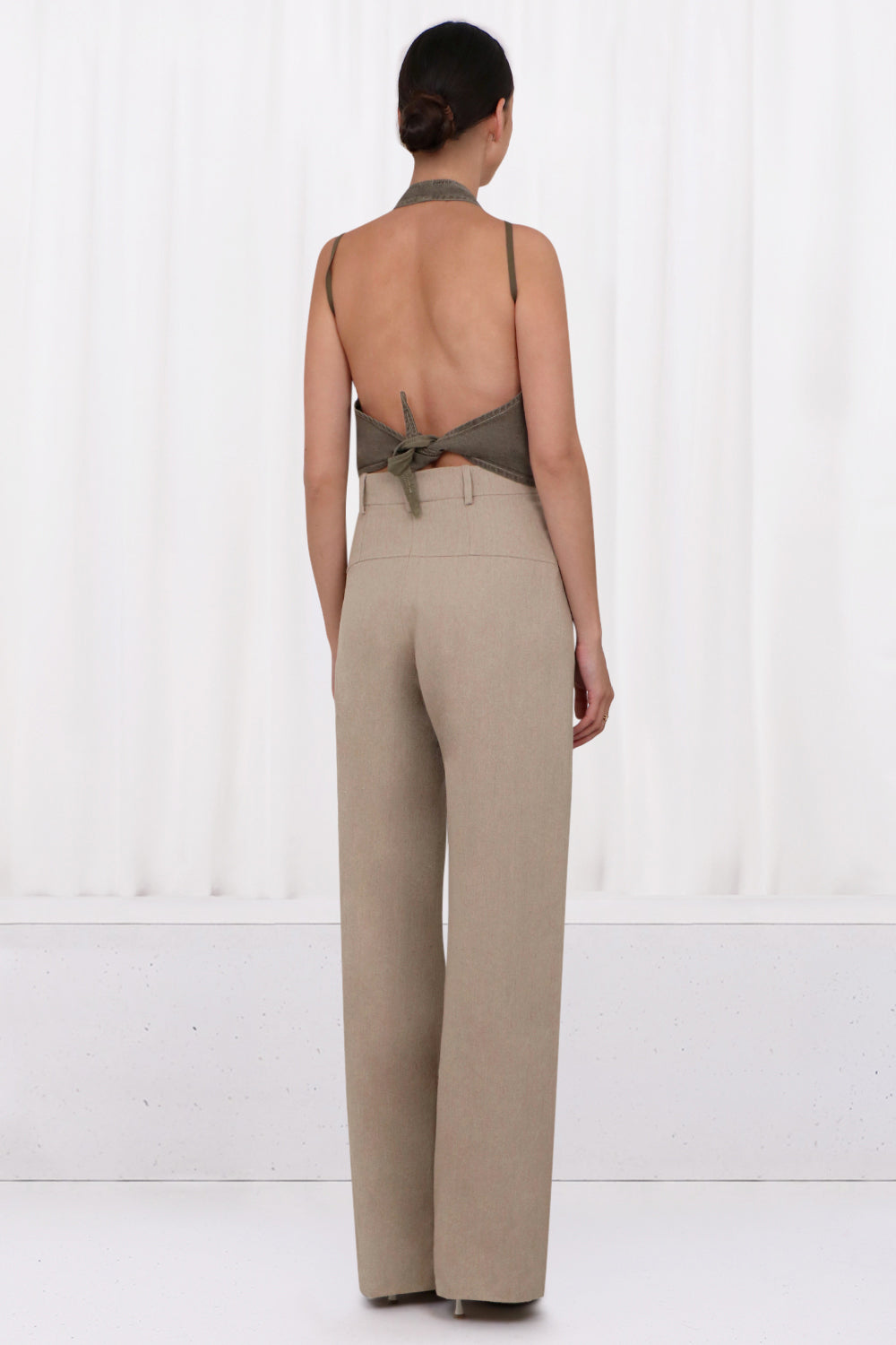 JACQUEMUS RTW LE HAUT PAPIER TOP | KHAKI