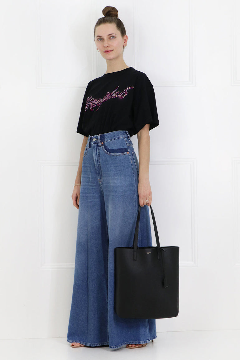 MAISON MARGIELA RTW PINK LOGO T-SHIRT S/S BLACK