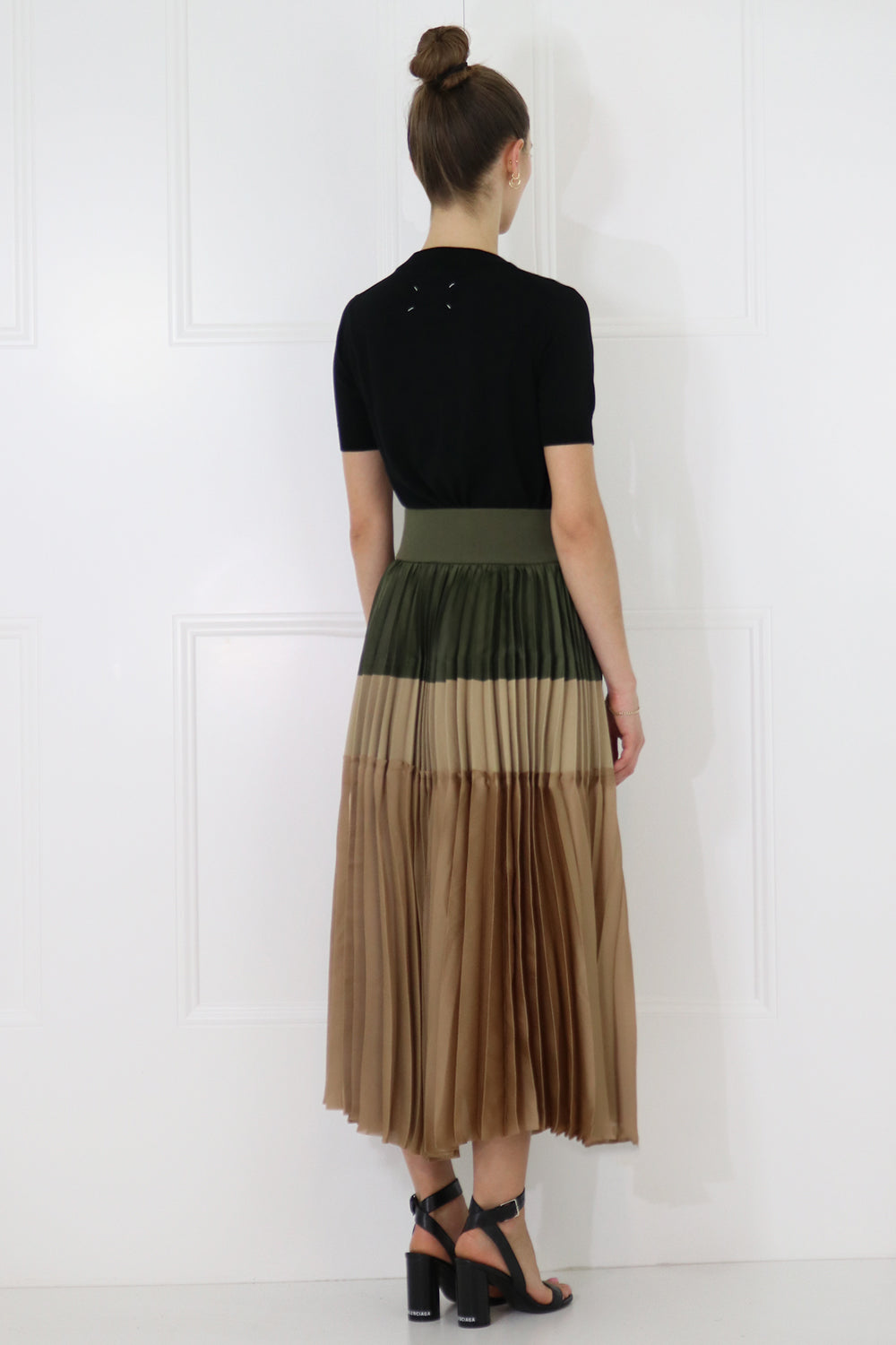SACAI RTW CONTRAST PLEATED SKIRT KHAKI/BEIGE