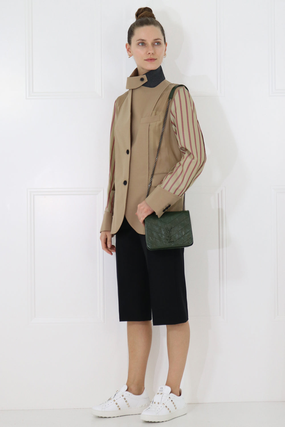 SACAI RTW CONTRAST SLEEVE JACKET BEIGE