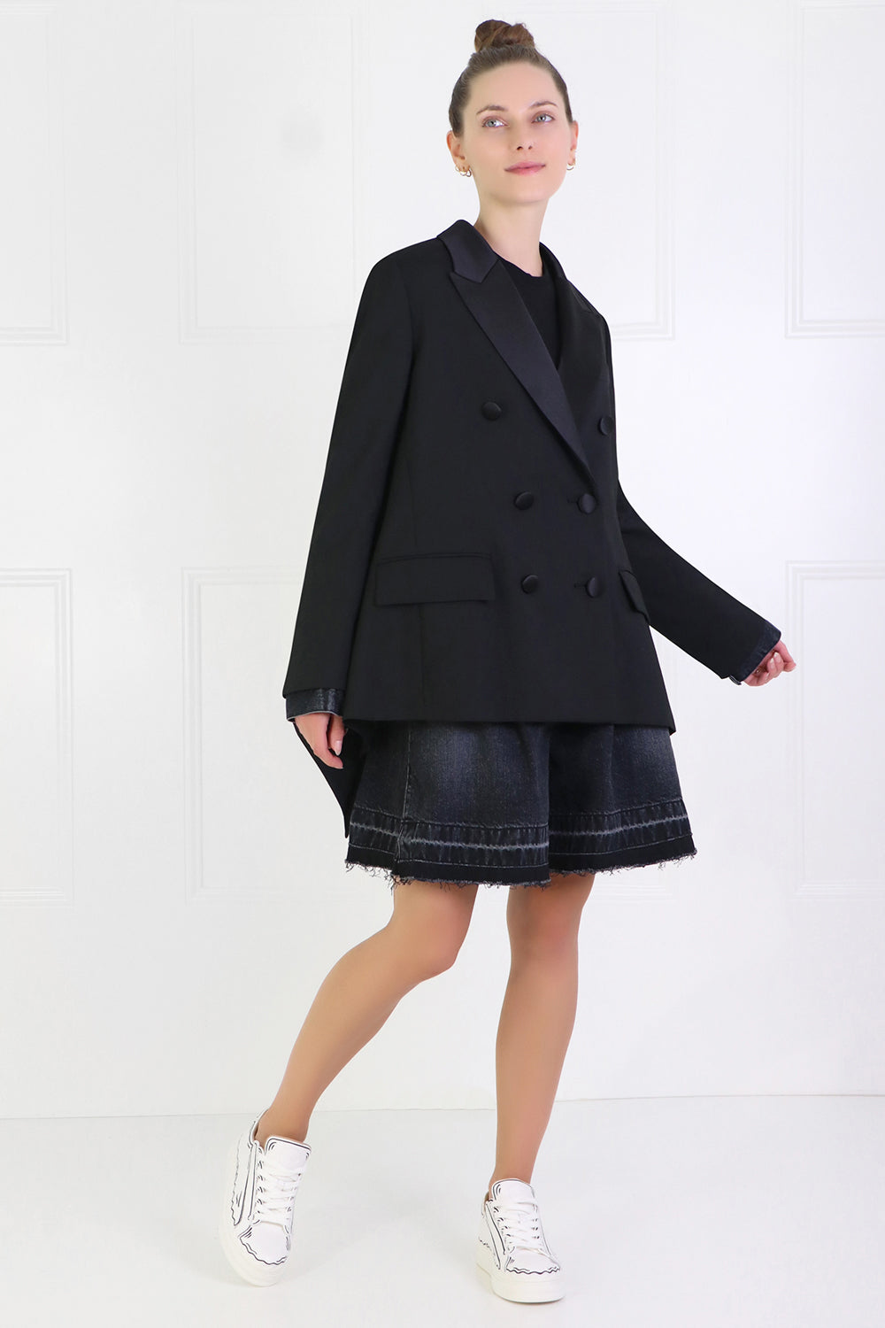 SACAI RTW PLEATED DENIM SHORTS BLACK