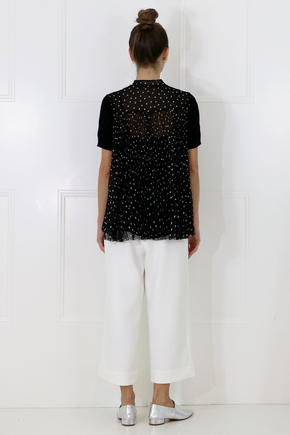 SACAI RTW POLKADOT PLEATED BACK KNIT S/S BLACK