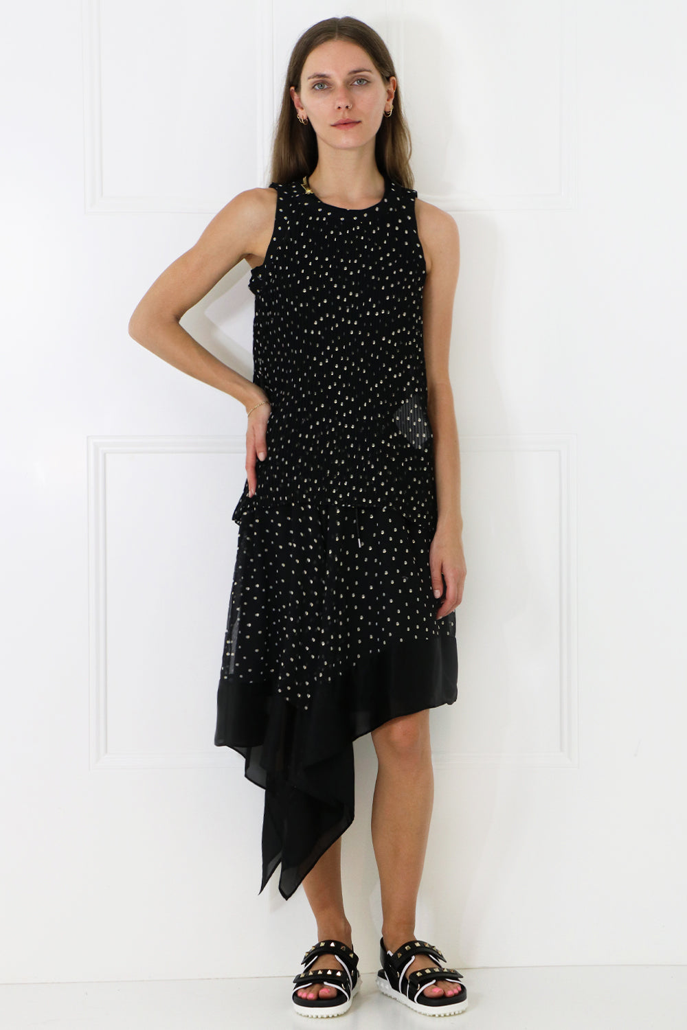 SACAI RTW POLKADOT PLEATED TANK TOP BLACK