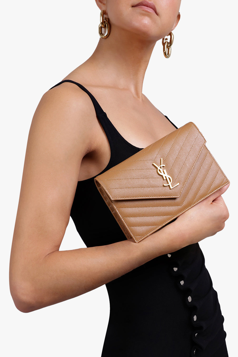 SAINT LAURENT BAGS BROWN SMALL MONOGRAMME QUILTED CHAIN WALLET | NATURAL DARK/GOLD