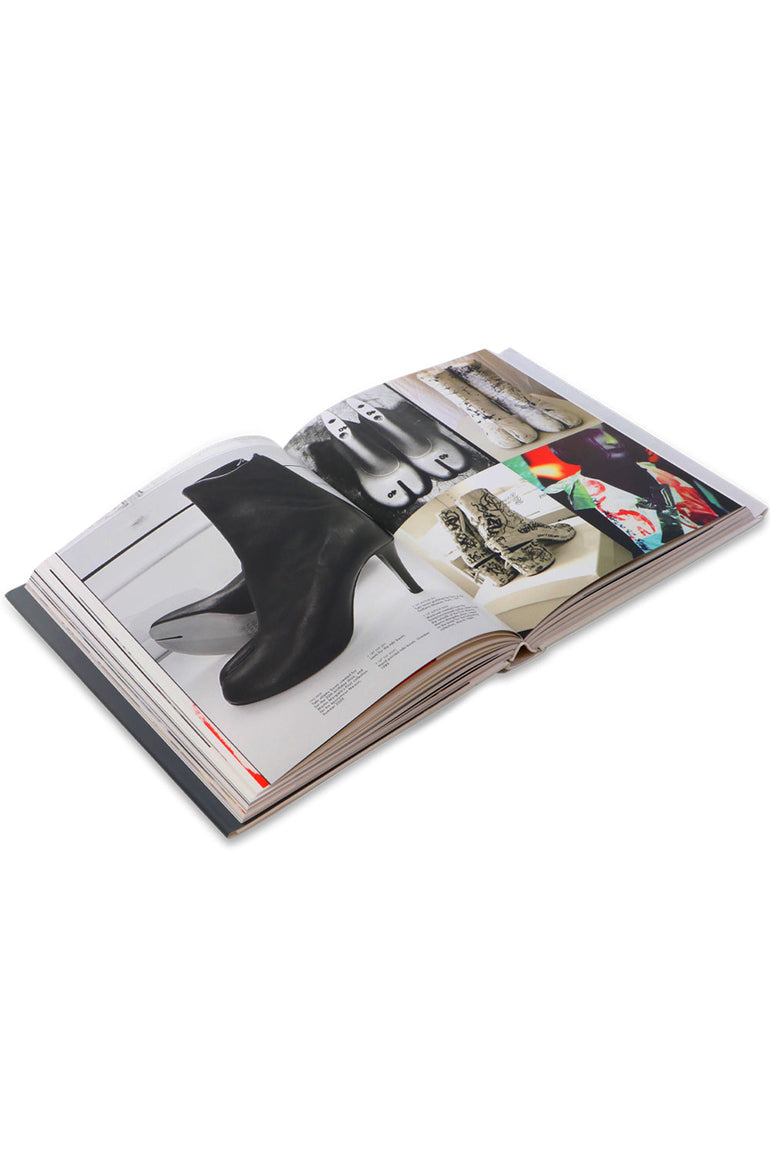 SHOES: FOOTPRINT BOOKS SHOES: FOOTPRINT: THE LEGACY OF THE WORLD'S MOST FAMOUS DESIGNERS