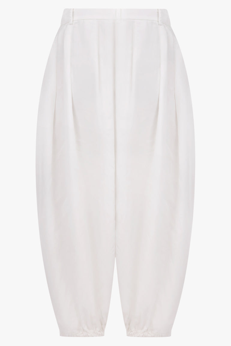 COMME DES GARCONS RTW Pleat Front Balloon Pant With Elastic Cuff | White