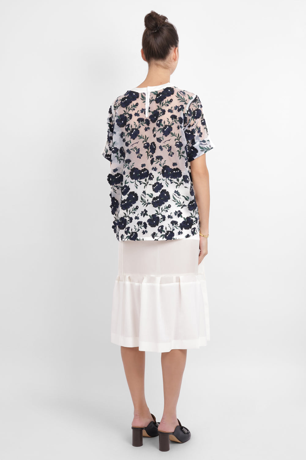 SACAI RTW Floral Embroidery Mesh Panel X Knit | White