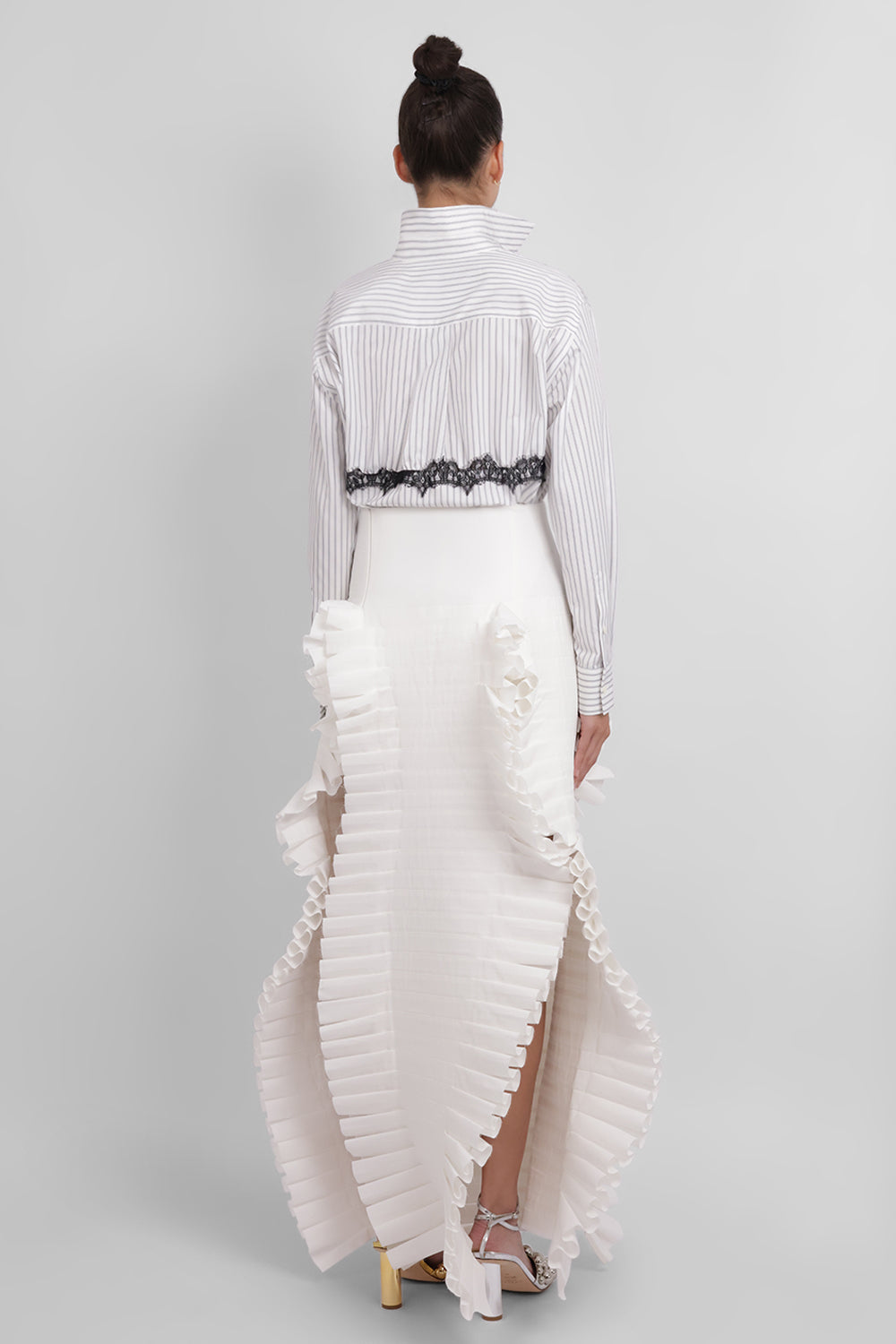 AWAKE MODE RYW Laminary Ruffle Panel Slit Skirt | Off White