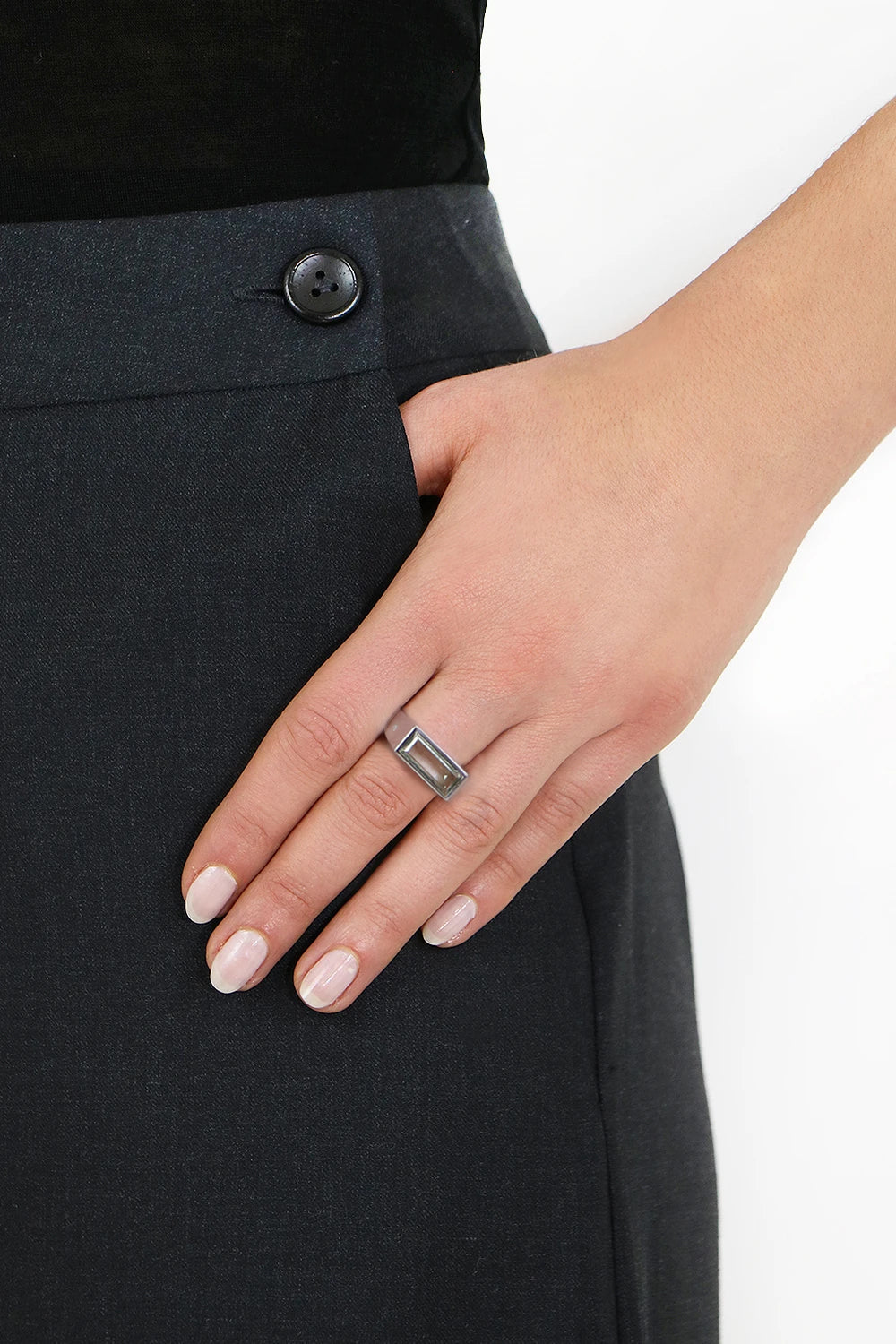 TOM WOOD JEWELLERY PEAKY RING GREEN QUARTZ SILVER