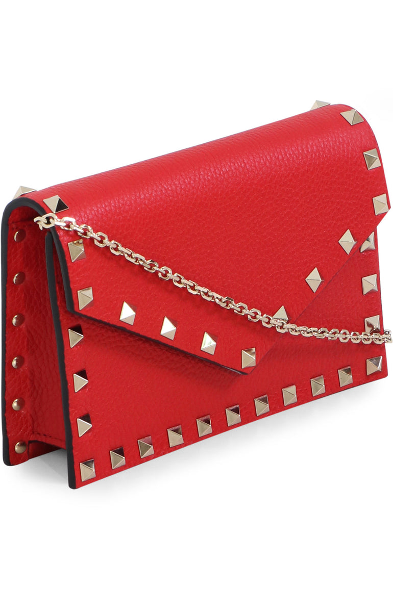 VALENTINO BAGS RED ROCKSTUD ENVELOPE CLUTCH ON CHAIN ROUGE