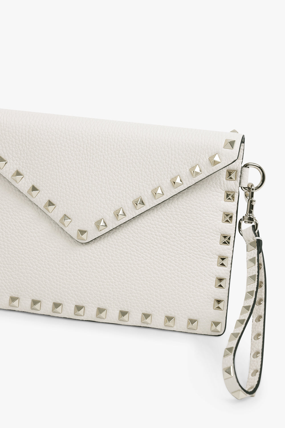 VALENTINO BAGS WHITE ROCKSTUD MEDIUM POUCH GRAINED | LIGHT IVORY