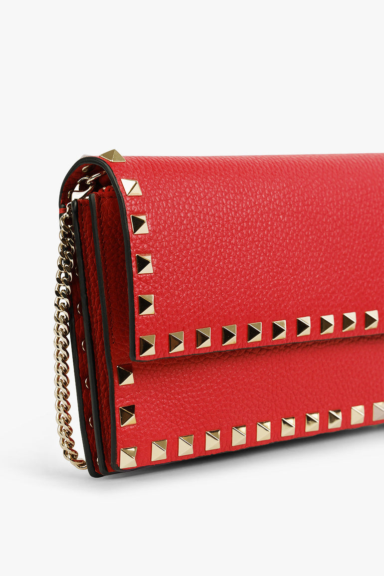 VALENTINO BAGS BEIGE ROCKSTUD WALLET ON CHAIN | ROUGE