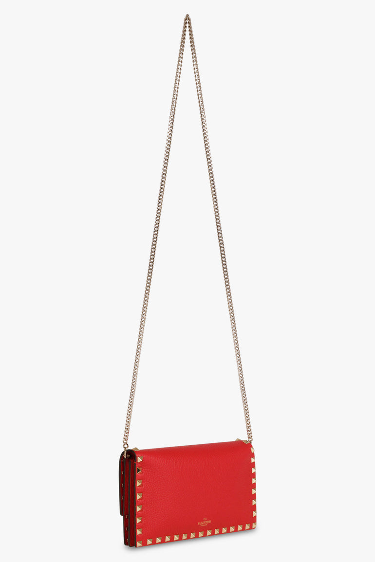 VALENTINO BAGS BEIGE ROCKSTUD WALLET ON CHAIN | ROUGE