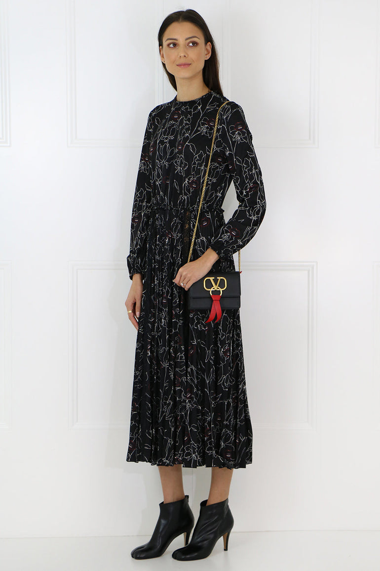 VALENTINO BAGS BLACK V RING CROSSBODY BAG BLACK