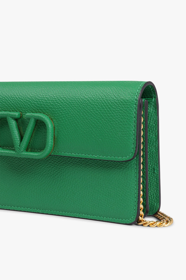 VALENTINO BAGS GREEN VRING SIGNATURE WALLET ON CHAIN | GEA GREEN