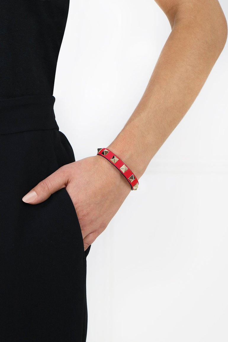 VALENTINO JEWELLERY RED ROCKSTUD LEATHER CUFF ROUGE
